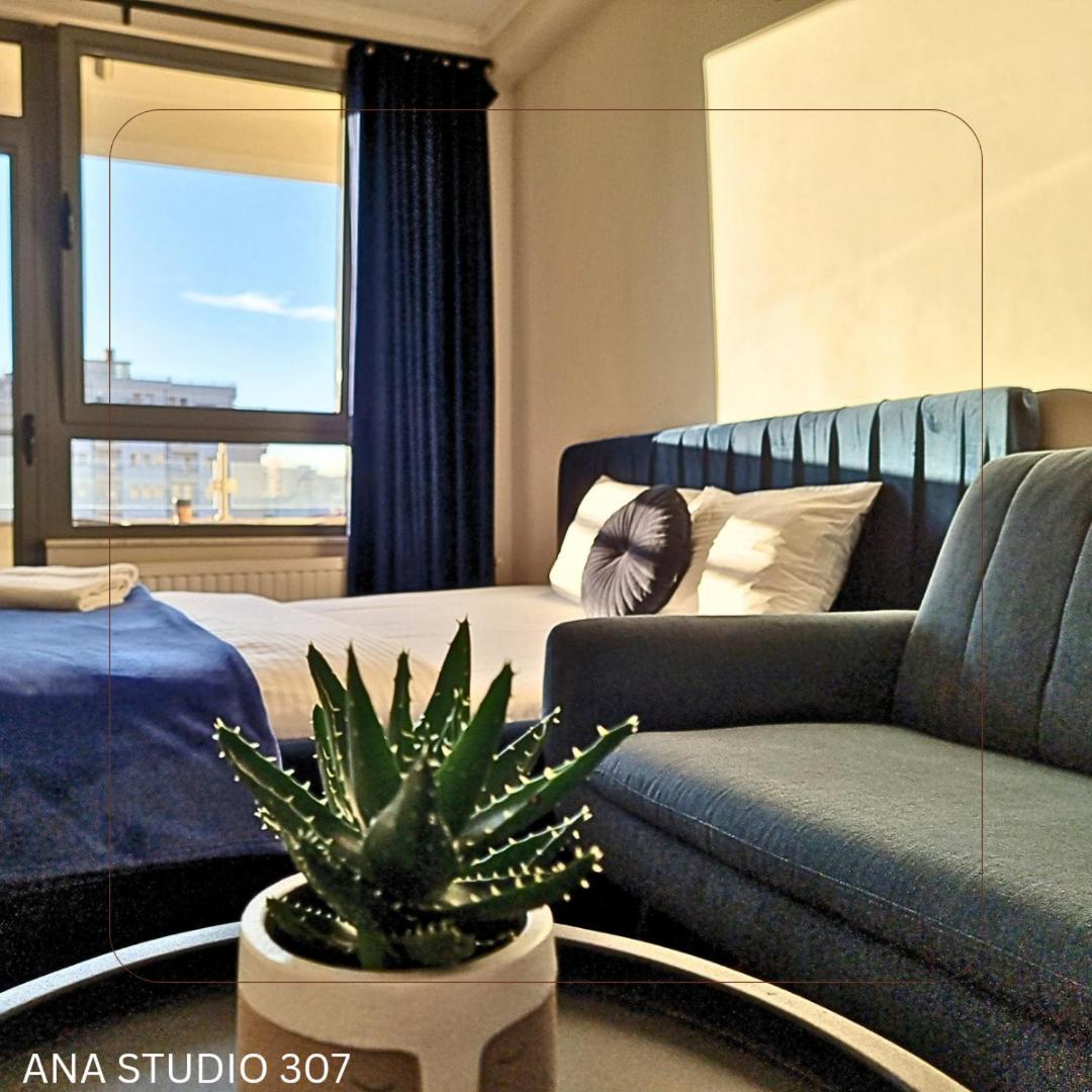 Ana Studio 307 Apartment Prishtine Bagian luar foto